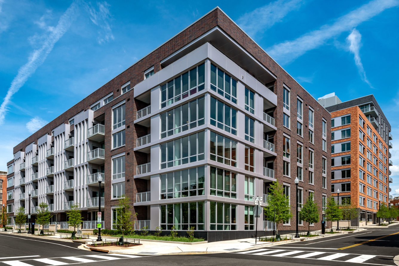The Earl I Brand New Apartments in Clarendon, VA