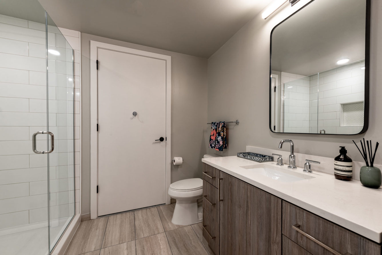 The Earl I Brand New Apartments in Clarendon, VA