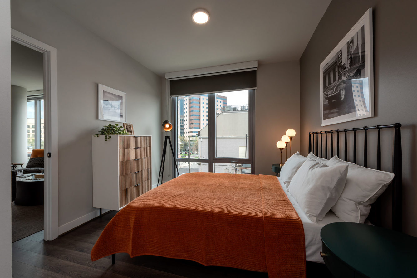 The Earl I Brand New Apartments in Clarendon, VA