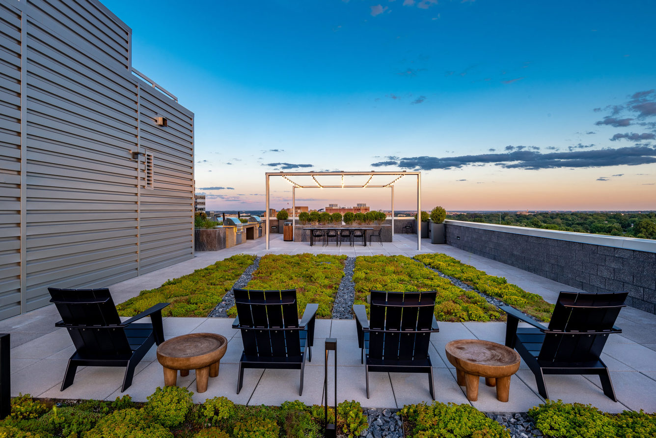 The Earl I Brand New Apartments in Clarendon, VA