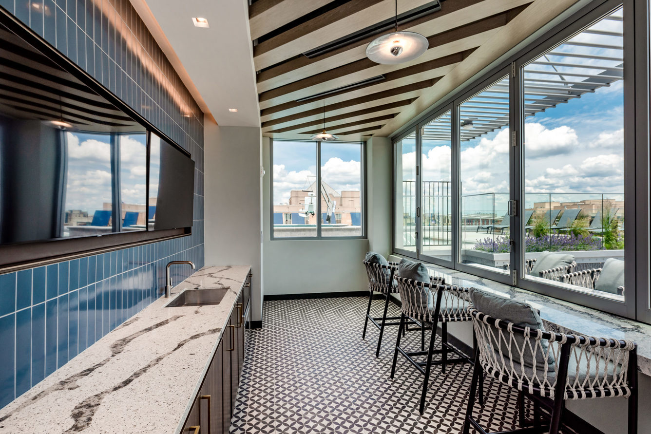 The Earl I Brand New Apartments in Clarendon, VA